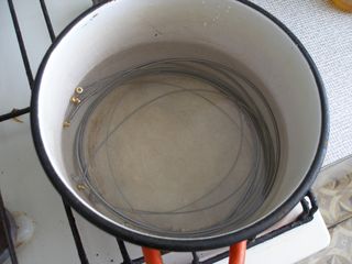 Каструля со струнами Каструля со струнами