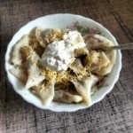 В жопу засуньте ролы и суши - вареников просят рабочие души!)..