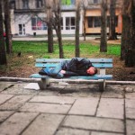 Дядя устал и уписялся. И ругался).. Не хотел быть звездой.